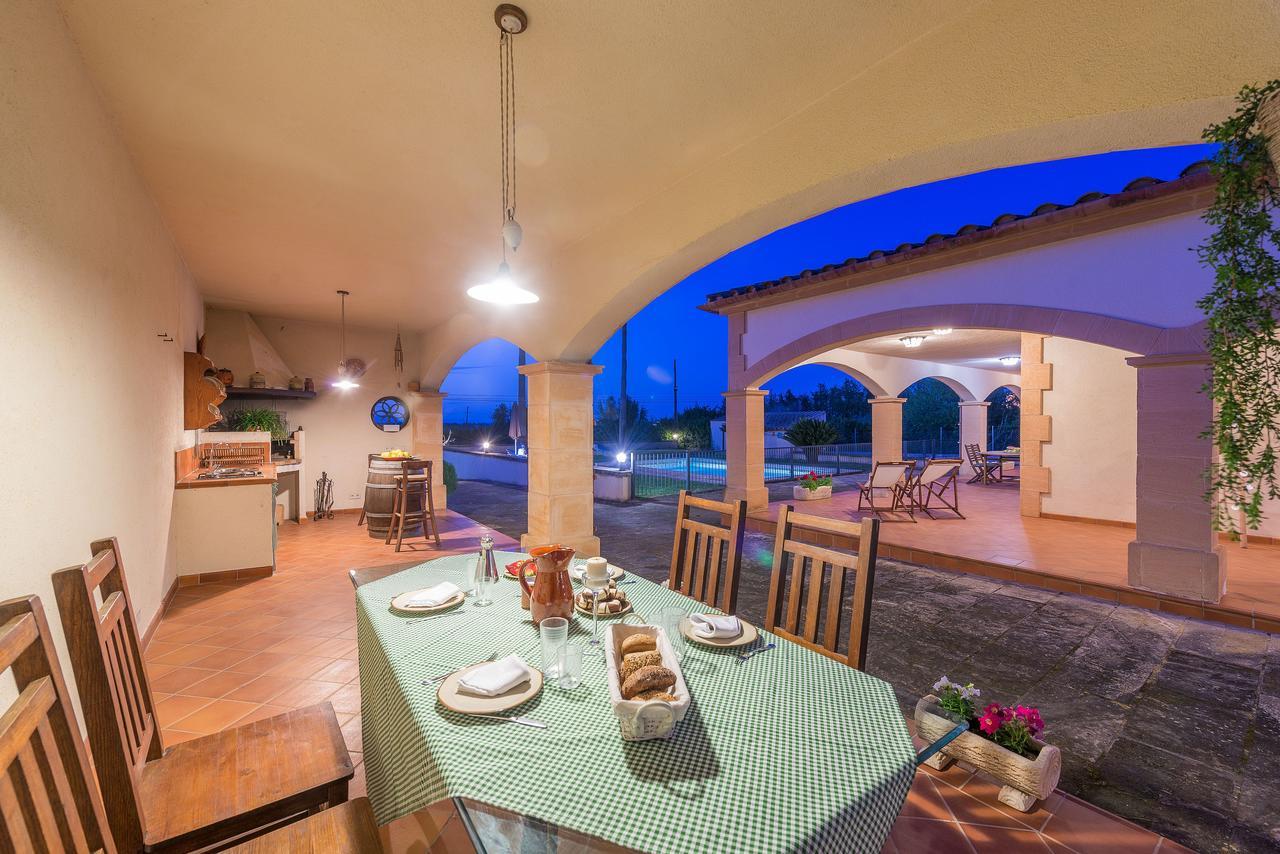 Ses Covetes Villa Петра Екстериор снимка
