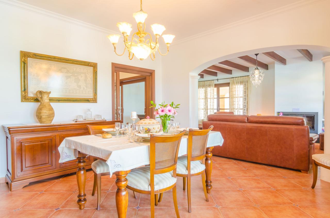 Ses Covetes Villa Петра Екстериор снимка