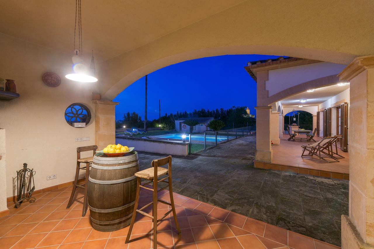 Ses Covetes Villa Петра Екстериор снимка