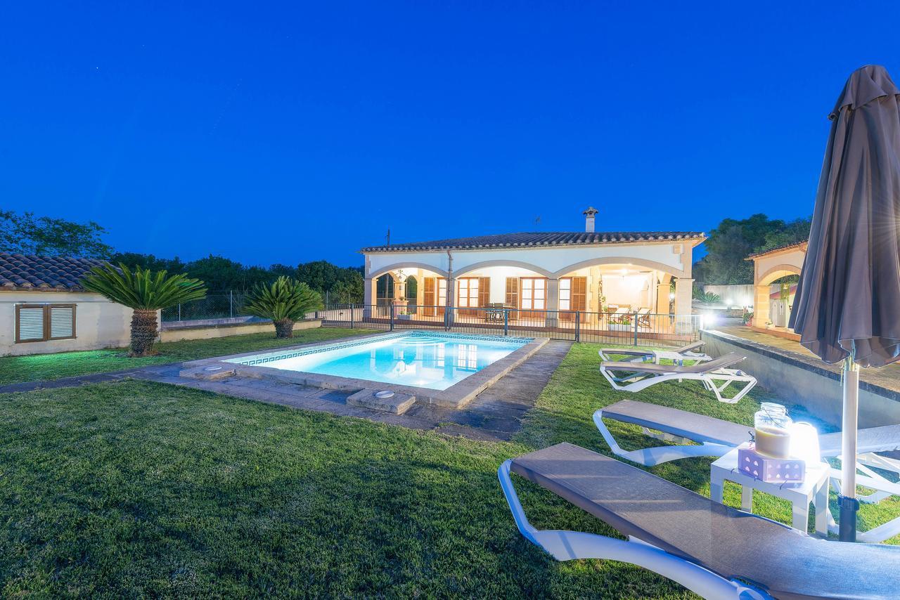 Ses Covetes Villa Петра Екстериор снимка