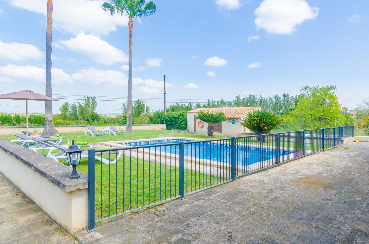 Ses Covetes Villa Петра Екстериор снимка