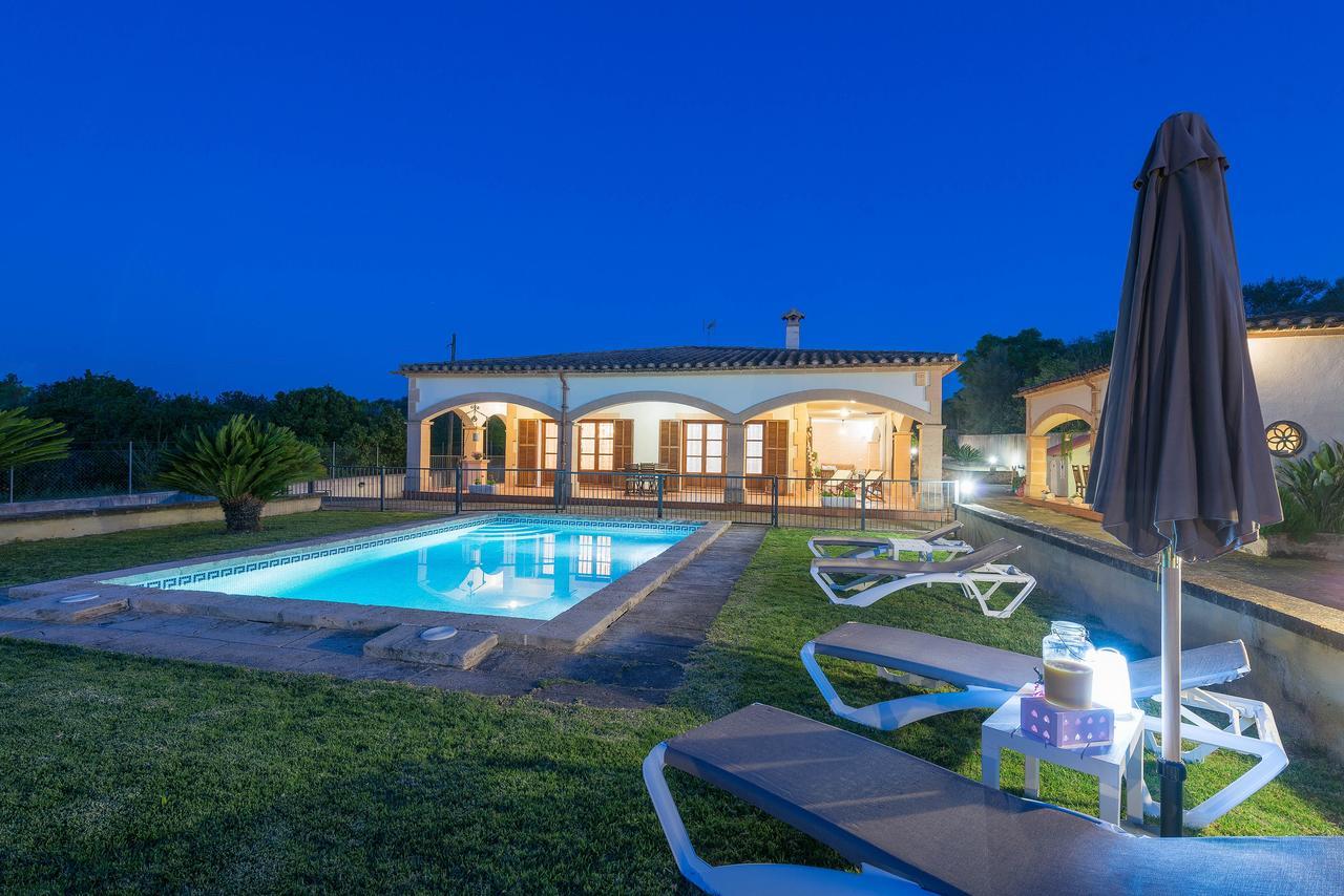 Ses Covetes Villa Петра Екстериор снимка